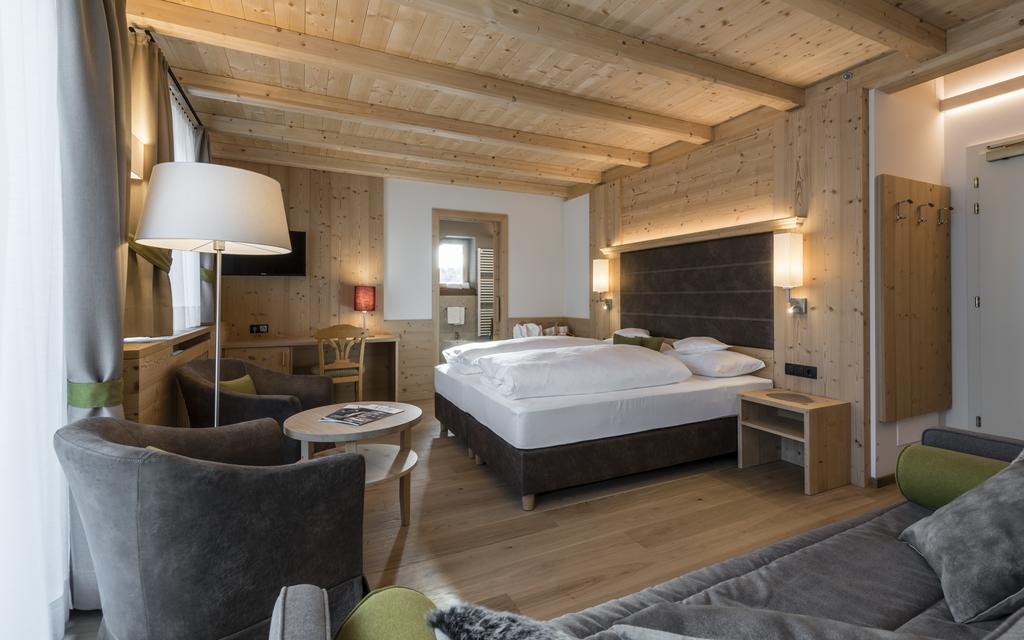Hotel Villa Kastelruth Экстерьер фото
